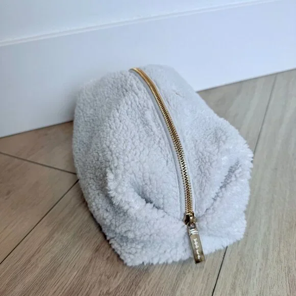 Lululemon Cosmetic Bags - Picture 2 of 9